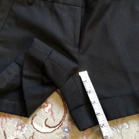 Poleci Dressy Cuffed Short - Picture 3 of 12